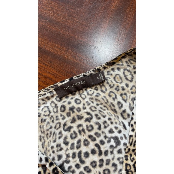 The Limited Animal Print V Neck women's 3/4‎ sleeve top size small - Picture 6 of 8